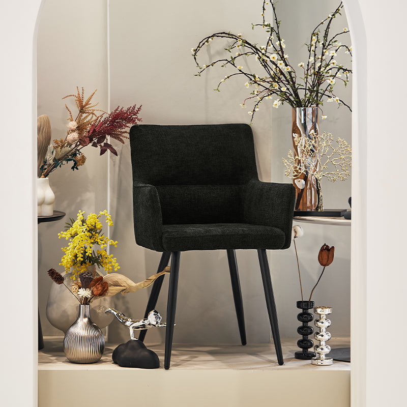 Textura de lino natural en sillón Kaya, costuras reforzadas y acabado antimanchas para mayor durabilidad