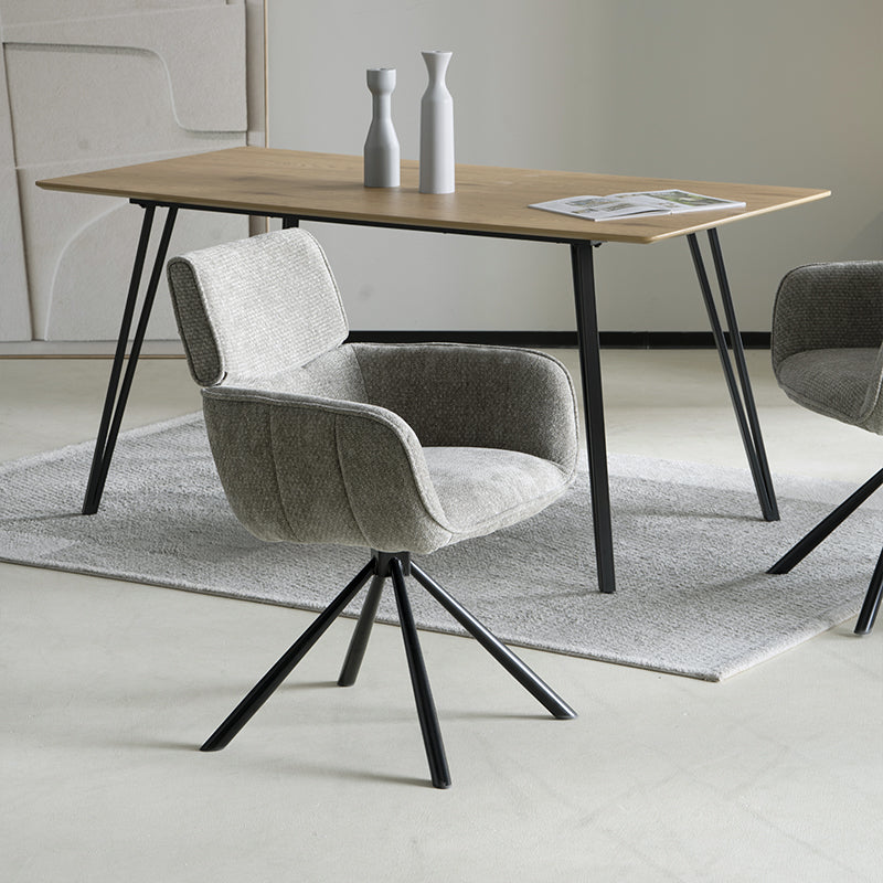 Silla giratoria Elara HDC233029 con reposabrazos, tapizada en chenilla beige y base metálica plateada - rotación suave 360° para comedores modernos