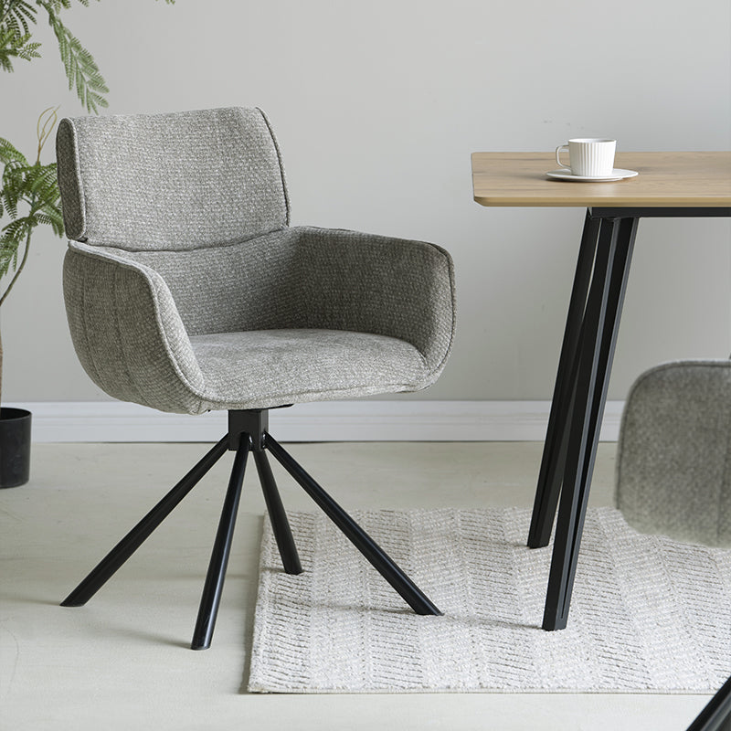 Silla giratoria Elara HDC233029 con reposabrazos, tapizada en chenilla beige y base metálica plateada - rotación suave 360° para comedores modernos