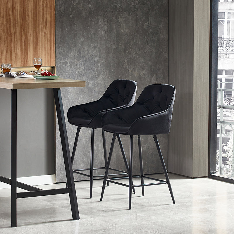 Taburete de barra Keaton en gris con estructura de acero negro, ideal para islas de cocina modernas – OFCASA