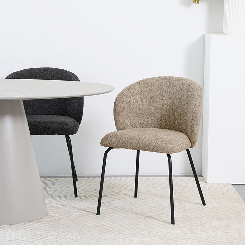 Comedor moderno con sillas Marrón claro OFCASA - Ambiente acogedor 2025